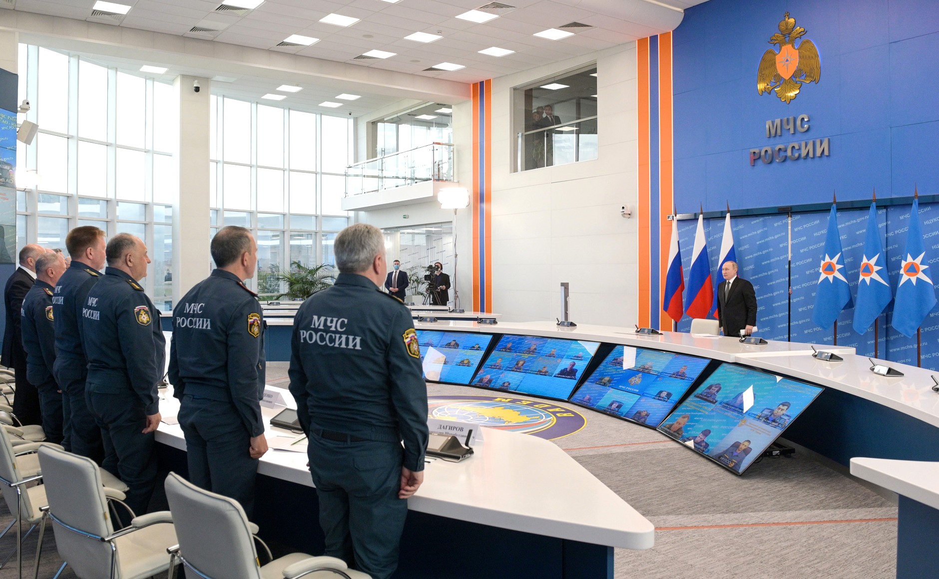Владимир Путин представил членам коллегии МЧС нового главу ведомства