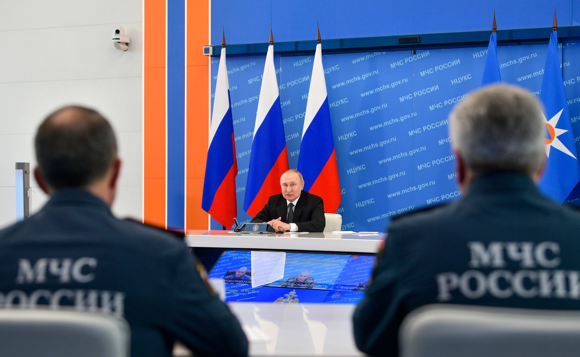 Владимир Путин представил членам коллегии МЧС нового главу ведомства